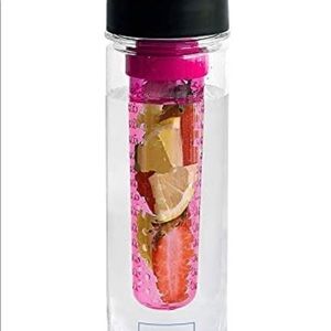 Savvy Fruit Infusion Water Bottle